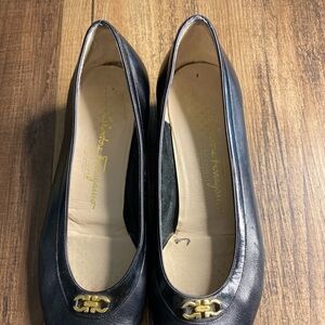 Salvatore Ferragamo Ballet Shoes Preowned size 10 1/2 B Good Condition